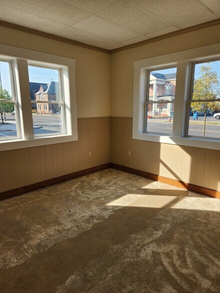 More Photos Of 107 W Liberty St, Rome Office For Sale