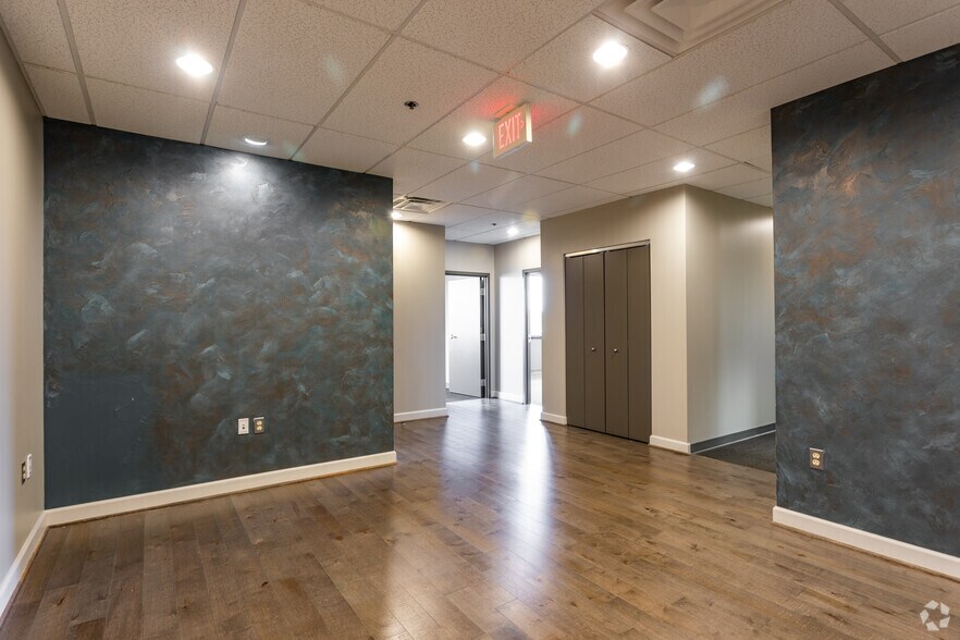 More Photos Of 14502 Greenview Dr, Laurel Office For Lease