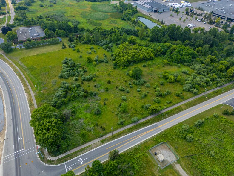 More Photos Of , Lake Orion Unknown For Sale