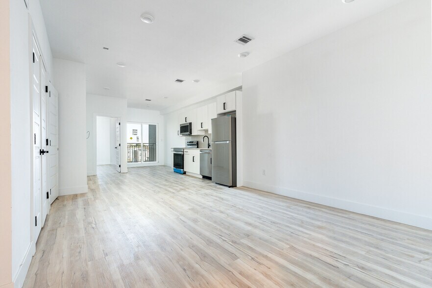 More Photos Of 809 Diamond St, Philadelphia Apartments For Sale