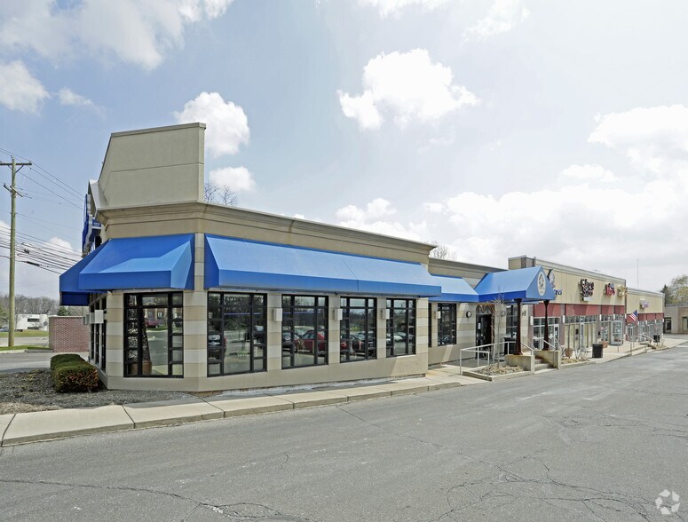 More Photos Of 29649-29999 Northwestern Hwy, Southfield Unknown For Lease