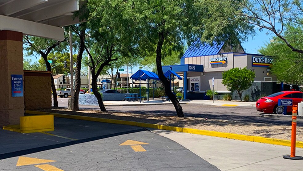 More Photos Of 12621 N Paradise Village Pky W, Phoenix Service Station For Sale