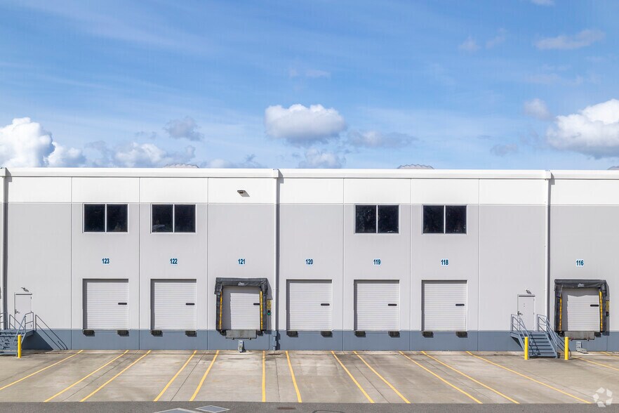 More Photos Of 3401 96th St S, Lakewood Distribution For Lease