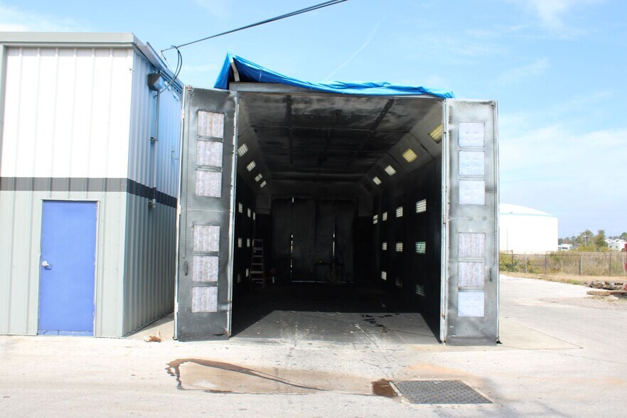 More Photos Of 1400 L and R Industrial Blvd, Tarpon Springs Unknown For Lease