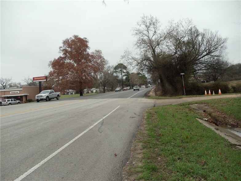 More Photos Of 1712 Chestnut St, Bastrop Land For Sale