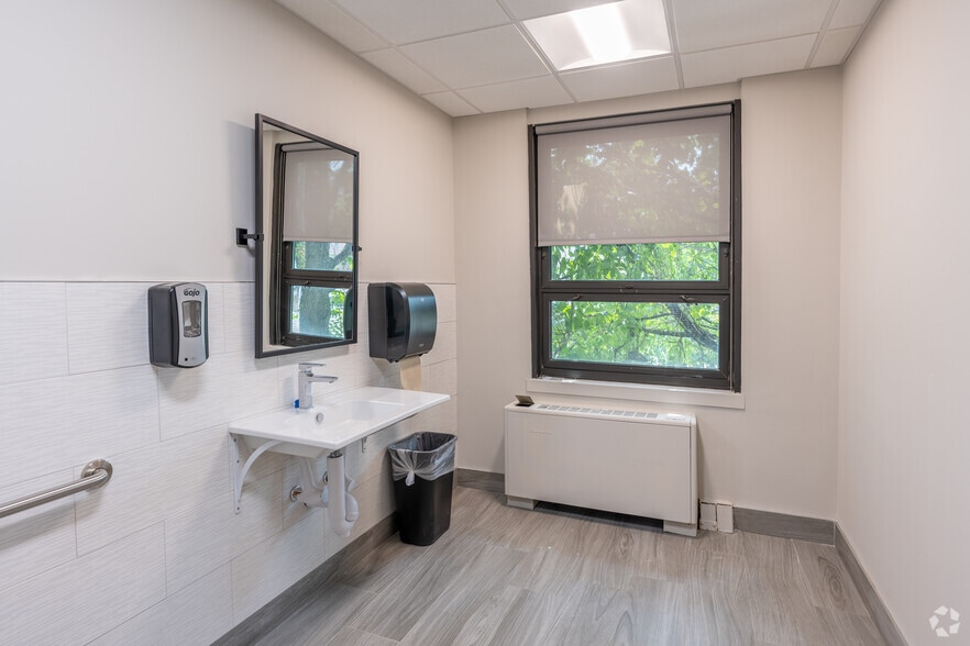 More Photos Of 200 Mamaroneck Ave, White Plains Unknown For Lease