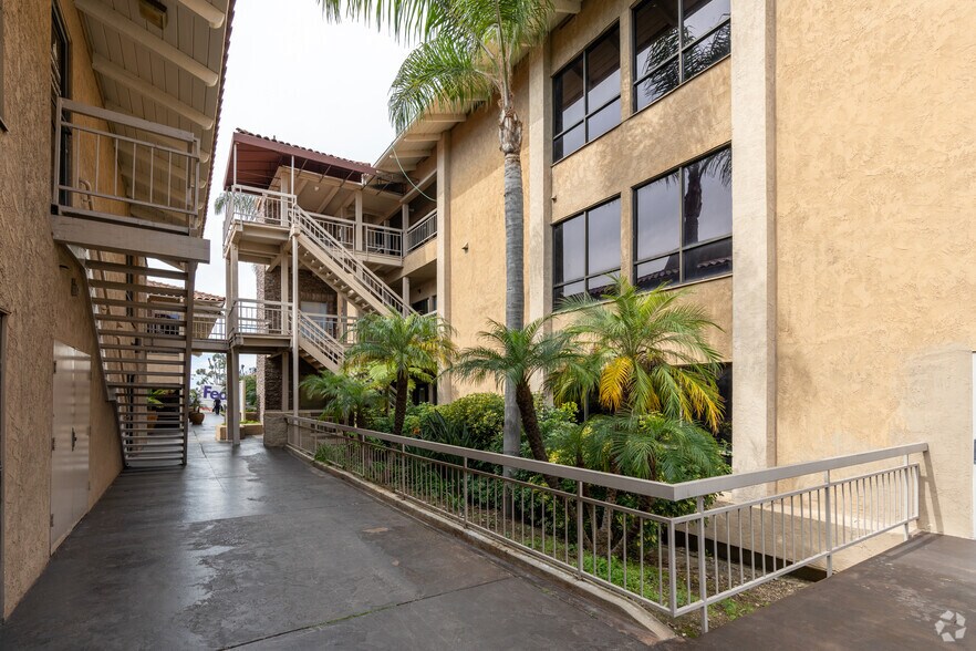 More Photos Of 6904-6920 Miramar Rd, San Diego Unknown For Lease