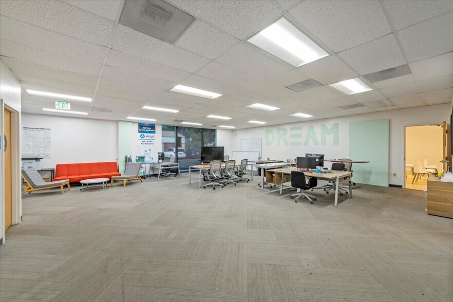 More Photos Of 1290 Reamwood Ave, Sunnyvale Research And Development For Lease