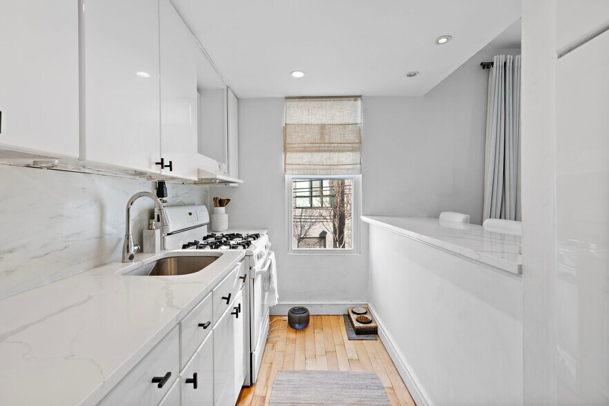 More Photos Of 201 16th St, Union City Storefront Retail Residential For Sale