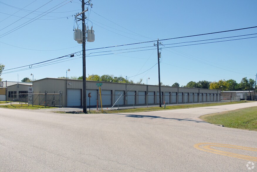 More Photos Of 9822 Franklin Rd, Houston Self Storage For Sale