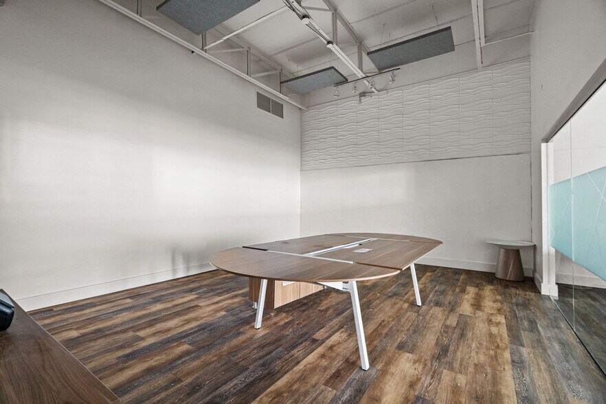 More Photos Of 127 N Magnolia Ave, Orlando Loft Creative Space For Sale