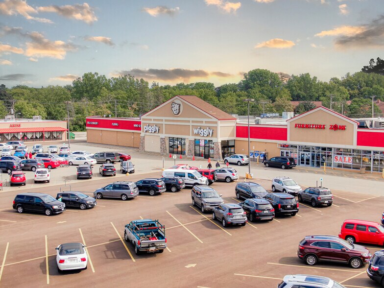 Primary Photo Of 4011 Durand Ave, Racine Unknown For Lease