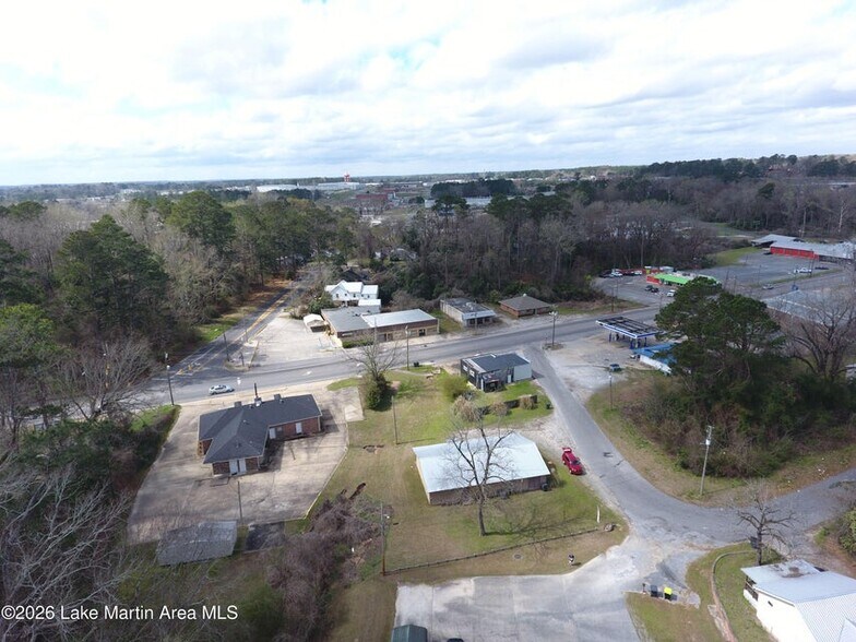 More Photos Of 835 Marshall St, Alexander City Specialty For Sale