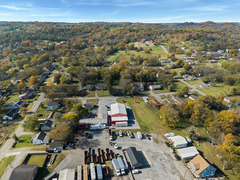 More Photos Of 201 Graves Rd, Goodlettsville Office For Sale