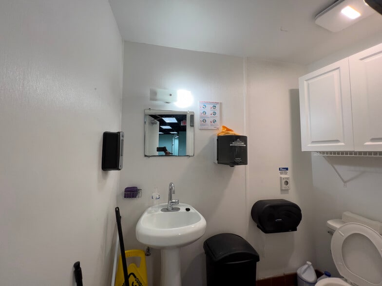 More Photos Of 3400 NE 2nd Ave, Miami Restaurant For Sale