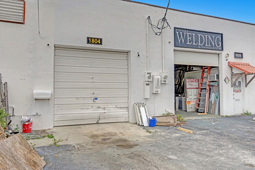 More Photos Of 1800-1812 SW 7th Ave, Pompano Beach Warehouse For Sale