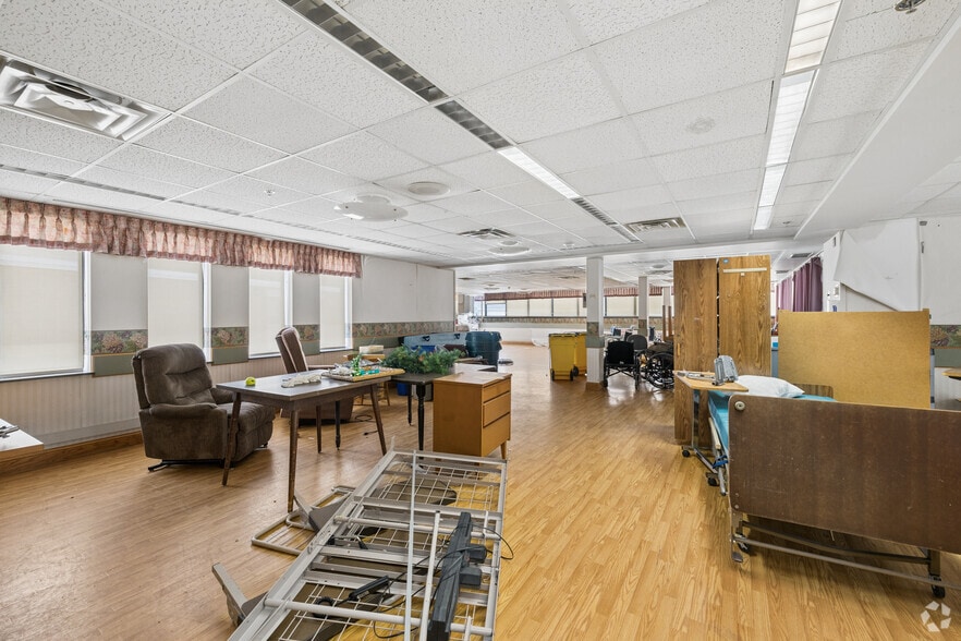 More Photos Of 901 Luther Pl, Albert Lea Skilled Nursing Facility For Sale