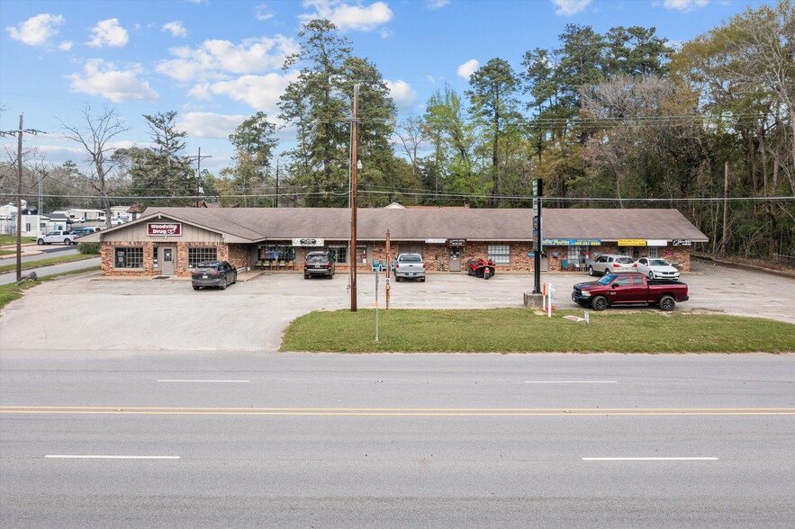 Primary Photo Of 1002 W Bluff St, Woodville Storefront For Sale