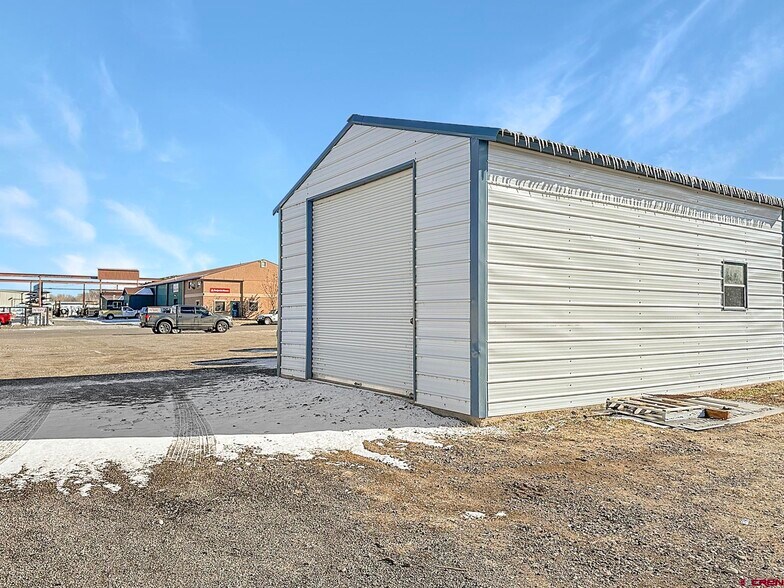 More Photos Of 685 Industrial Blvd, Delta Warehouse For Lease
