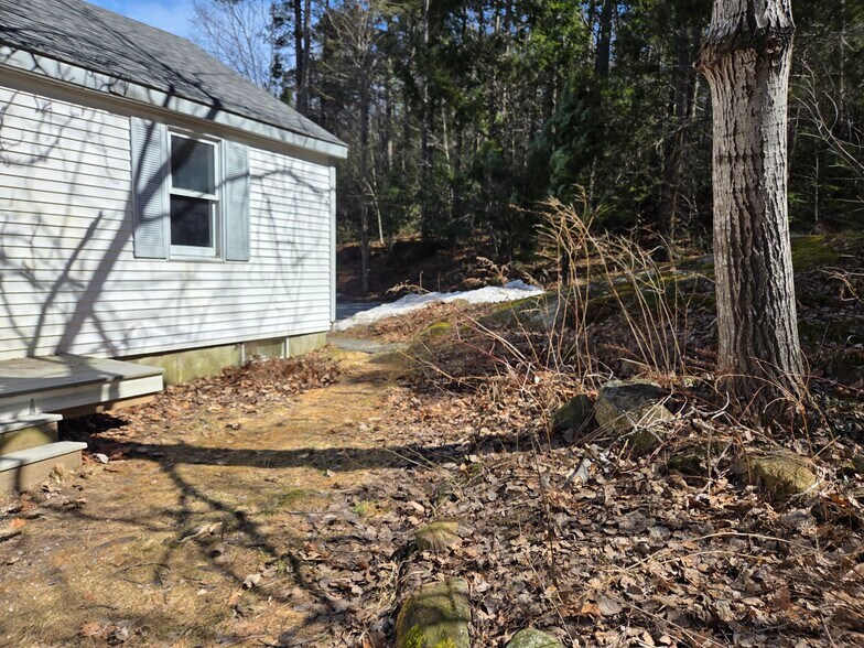 More Photos Of 11 Aegis Dr, Bath Office Residential For Sale