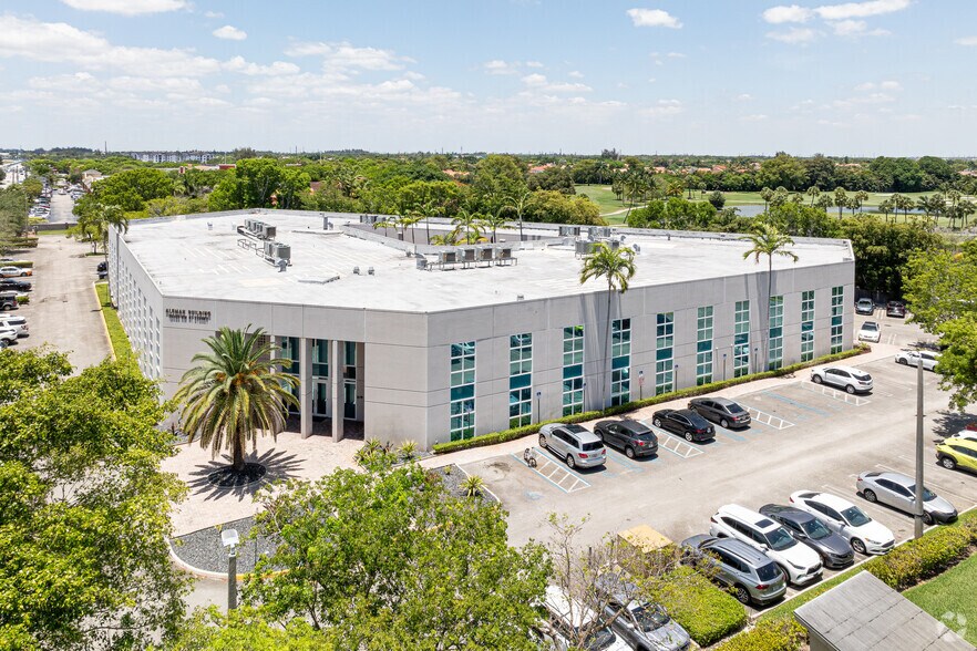 More Photos Of 10305 NW 41st St, Doral Office For Sale