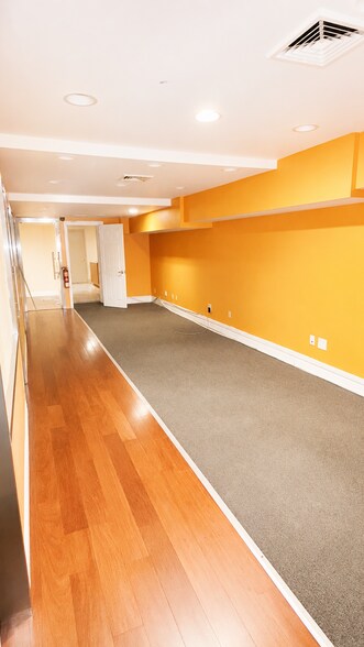 More Photos Of 112-21 Jamaica Ave, Richmond Hill Storefront Retail Office For Sale