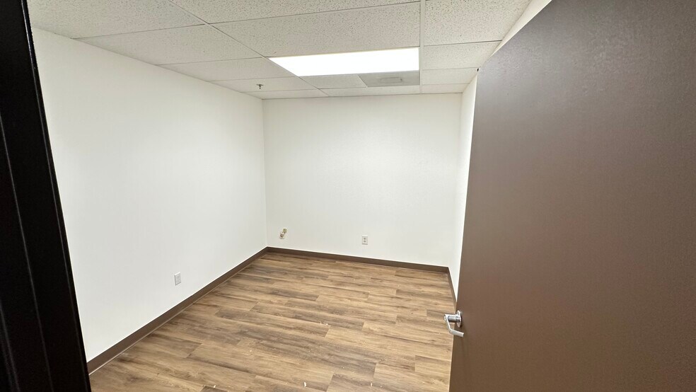 More Photos Of 41145 Raintree Ct, Murrieta Warehouse For Lease