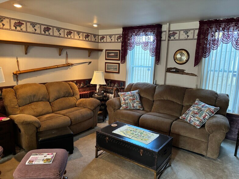 More Photos Of 2884 Fort St, Lincoln Park Office Residential For Sale