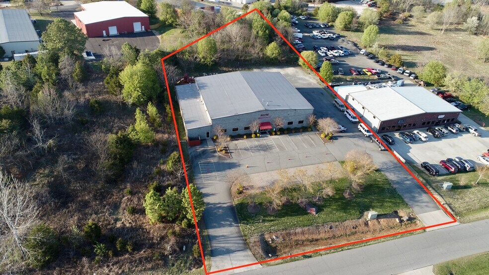 More Photos Of 4500 Motorsports Dr Sw, Concord Showroom For Lease