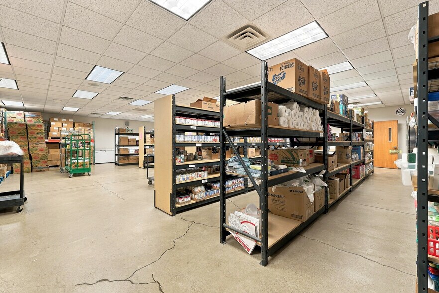 More Photos Of 2321 W Grand Ave, Wisconsin Rapids Office For Sale