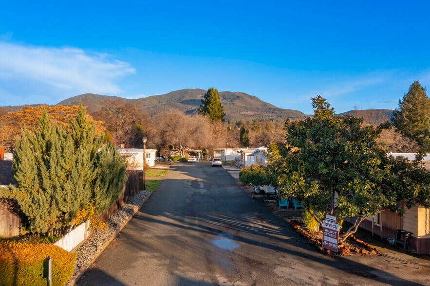 More Photos Of 5495 5th St, Kelseyville Manufactured Housing Mobile Home Park For Sale