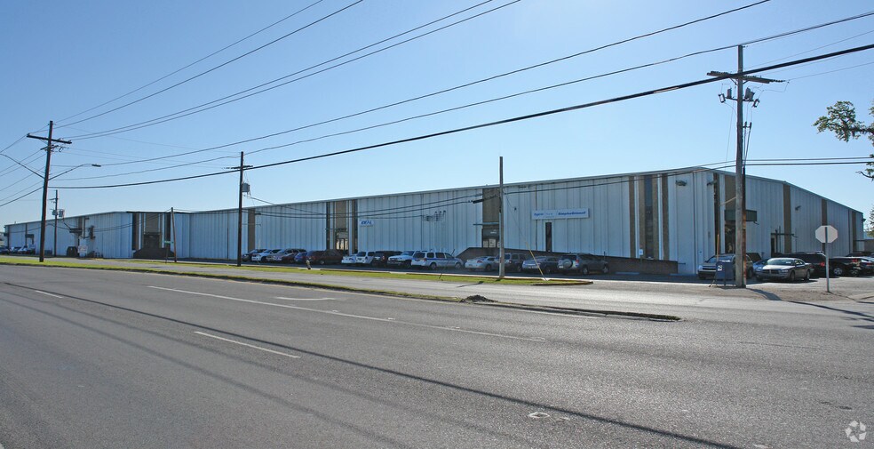 More Photos Of 5800 Jefferson Hwy, Jefferson Warehouse For Lease