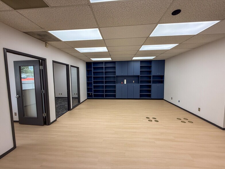 More Photos Of 108 E Mill Plain Blvd, Vancouver Office For Lease