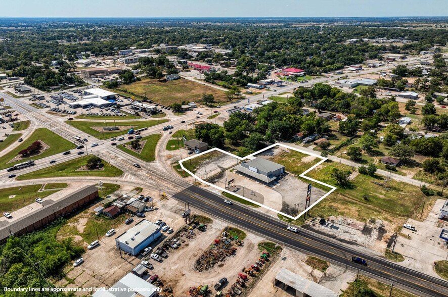 More Photos Of 185 State Highway 36 N, Caldwell Freestanding For Sale