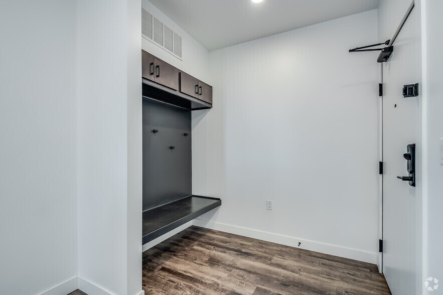 More Photos Of 155 Jackson St, Oshkosh Apartments For Lease