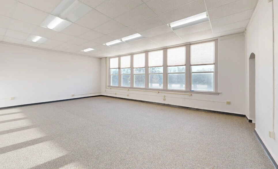 More Photos Of 1195 SW Buchanan St, Topeka Office For Lease