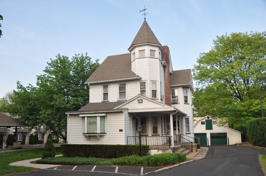 Primary Photo Of 279 S Main St, Doylestown Office For Lease