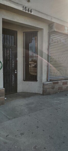 More Photos Of 1644 E Compton Blvd, Compton Freestanding For Sale