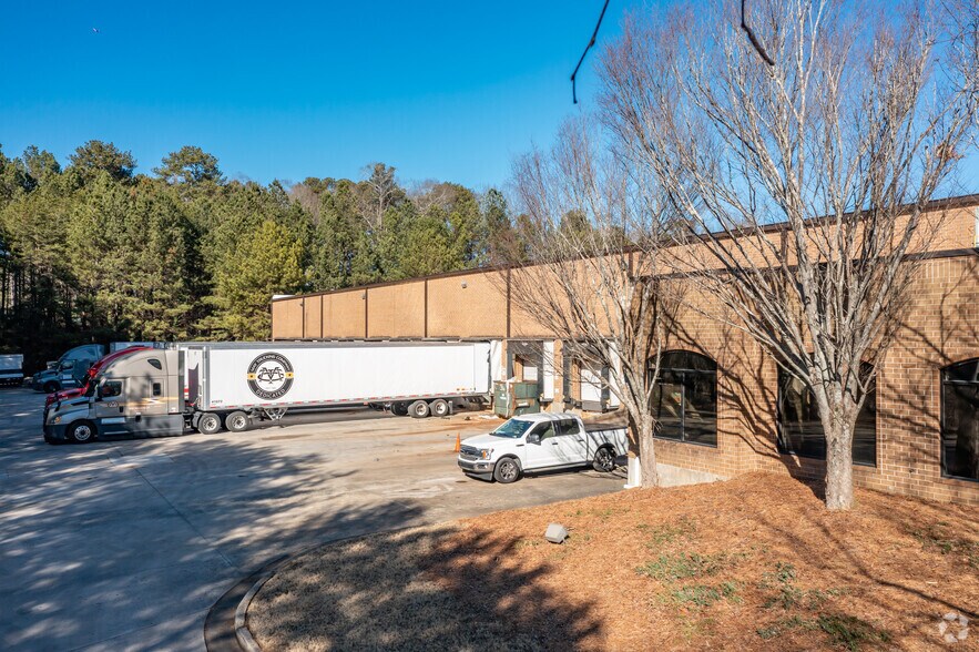 More Photos Of 3075 N Lanier Pky, Decatur Warehouse For Lease