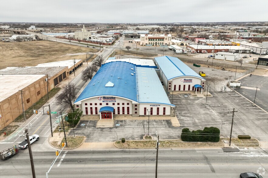 More Photos Of 301 S Western Ave, Oklahoma City Warehouse For Lease