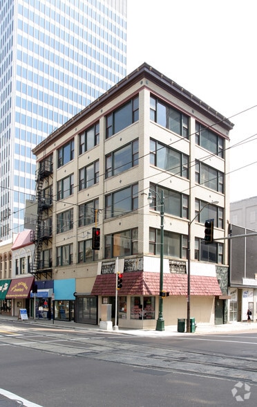 More Photos Of 137-143 Madison Ave, Memphis Storefront Retail Office For Sale