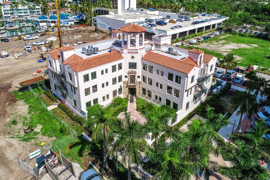 Primary Photo Of 601 Quay Commons, Sarasota Office For Sale