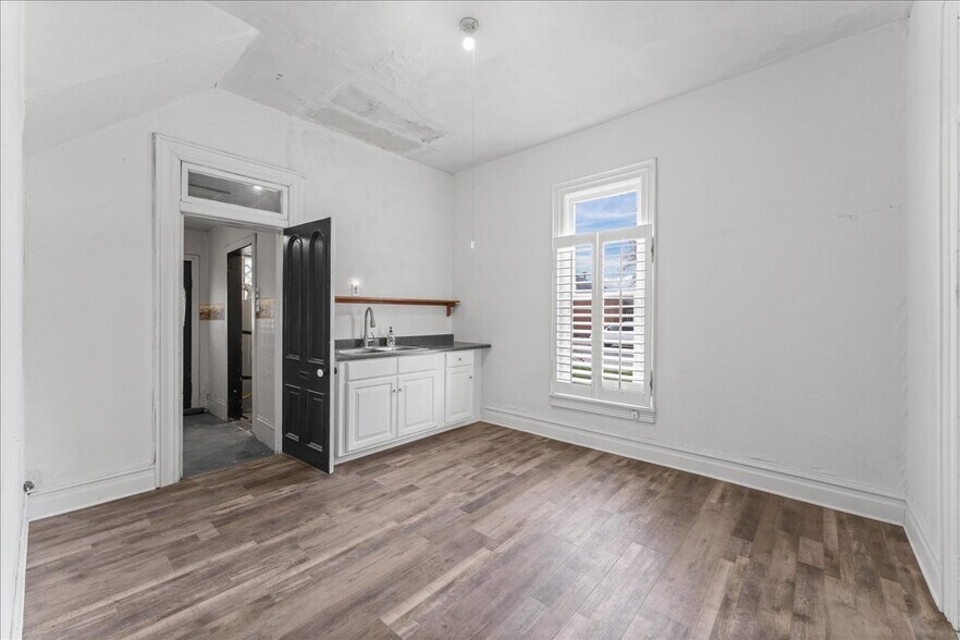 More Photos Of 280 E 100 N, Payson Freestanding For Sale