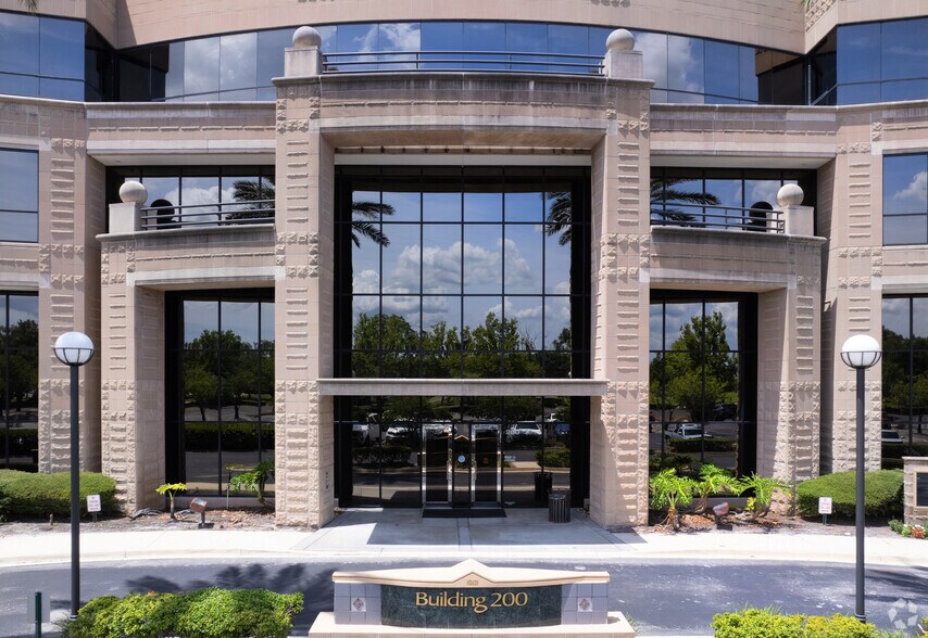 More Photos Of 10151 Deerwood Park Blvd, Jacksonville Coworking Space