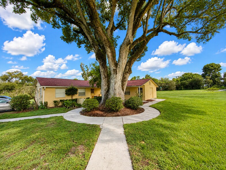 More Photos Of 37623 Camphor Dr, Dade City Apartments For Sale
