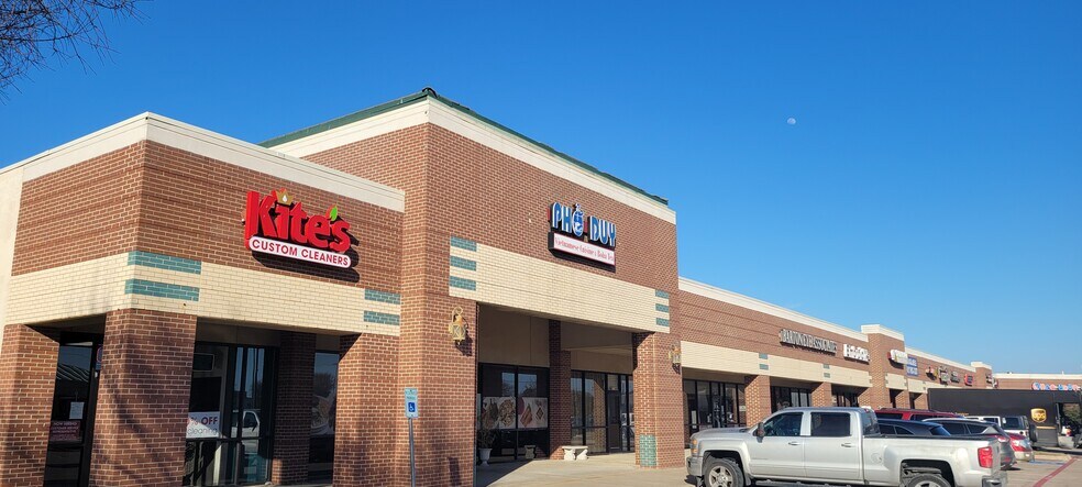 More Photos Of 3930-4000 Glade Rd, Colleyville Unknown For Lease