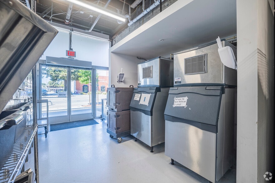 More Photos Of 1025 A St, Hayward Restaurant For Lease