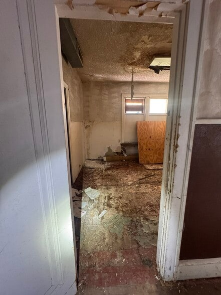 More Photos Of 238 N 53rd St, Philadelphia Funeral Home For Sale