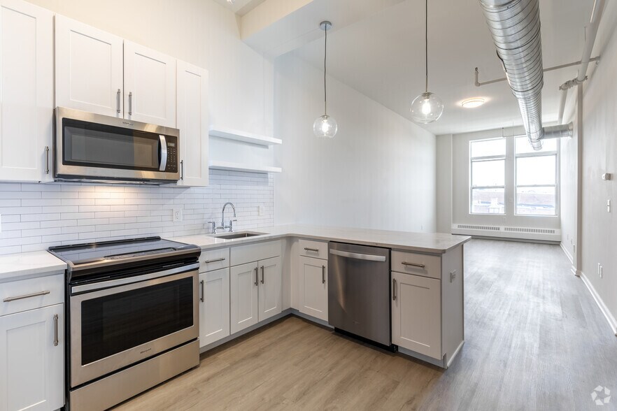 More Photos Of 57 Cannon St, Poughkeepsie Apartments For Lease