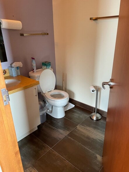 More Photos Of 50 E Washington St, Chicago Office For Sale
